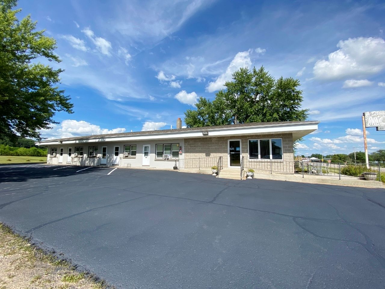 Spartan Motel: 1900 W Wisconsin St, Sparta, WI 54656